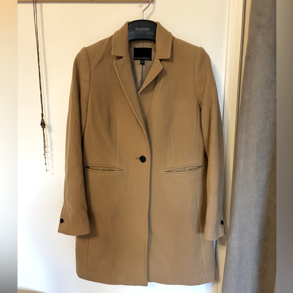 Banana Republic tan/camel wool coat